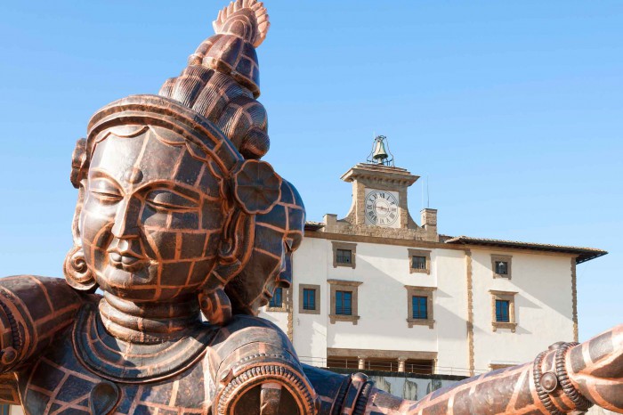 Le statue di cenere al Forte Belvedere