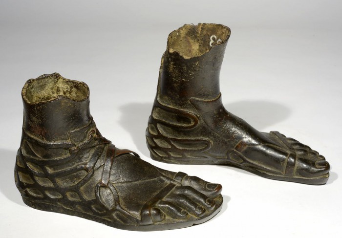 Ai piedi degli dei