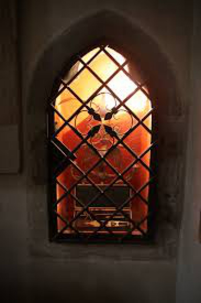 Le pietre della chiesa dei Santissimi Apostoli